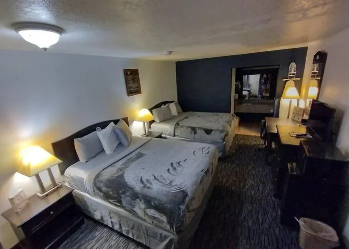 Osu Room 2 Queen Beds Hotel Room 221